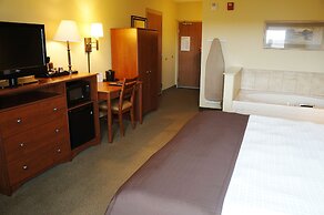 AmericInn by Wyndham Newton