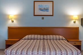 Kefalos - Damon Hotel Apartments