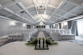 Newgrange Hotel