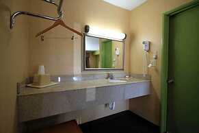 Holiday Terrace Motel