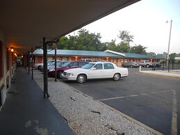 Holiday Terrace Motel