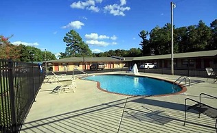 Holiday Terrace Motel