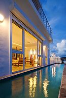 Coral Beach Club Villas & Marina