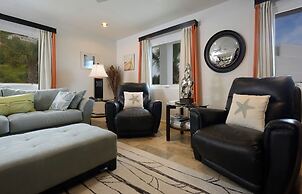 Coral Beach Club Villas & Marina