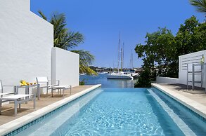 Coral Beach Club Villas & Marina