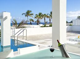 Coral Beach Club Villas & Marina