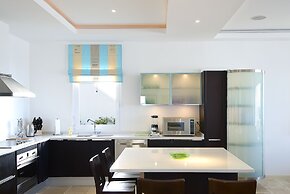 Coral Beach Club Villas & Marina