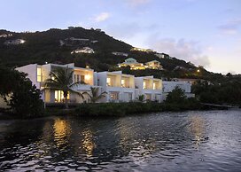 Coral Beach Club Villas & Marina