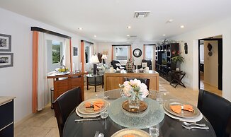 Coral Beach Club Villas & Marina