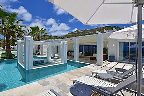 Coral Beach Club Villas & Marina
