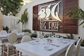 Coral Beach Club Villas & Marina