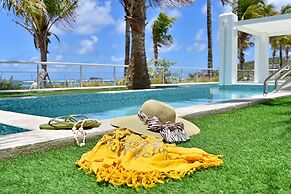 Coral Beach Club Villas & Marina