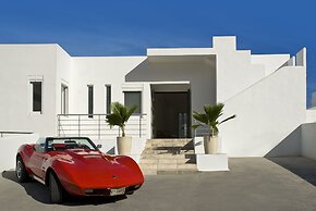 Coral Beach Club Villas & Marina