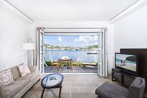 Coral Beach Club Villas & Marina