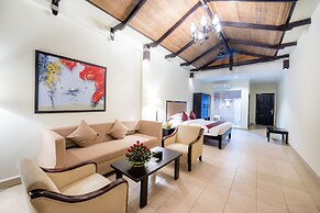 Almond Hotel Sothearos