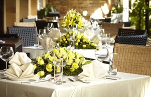 Almond Hotel Sothearos