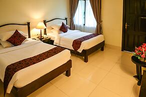 Almond Hotel Sothearos