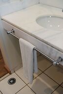 Astron Hotel Bauru by Nobile