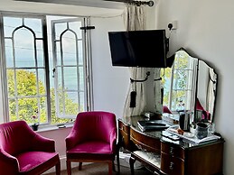 The North Cliff Hotel