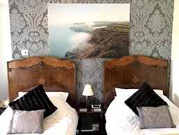 The North Cliff Hotel