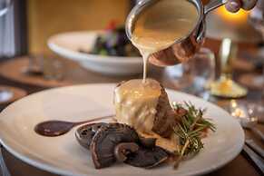 The Court Yard Hotel