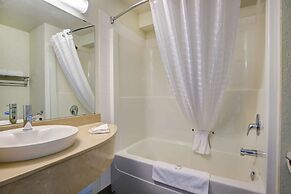Motel 6 Grande Prairie, AB