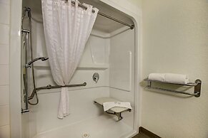 Motel 6 Grande Prairie, AB