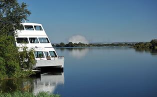 The David Livingstone Safari Lodge & Spa