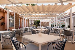 Los Amigos Beach Club