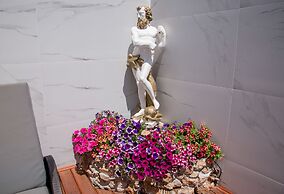 Paradice Hotel Luxury Suites