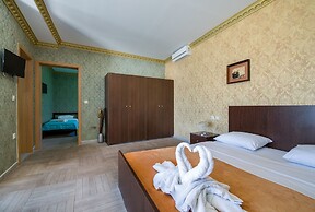 Paradice Hotel Luxury Suites