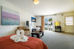 Paradice Hotel Luxury Suites