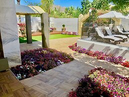 Paradice Hotel Luxury Suites