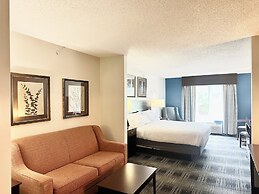 Holiday Inn Express & Suites Meriden by IHG