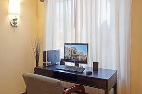 Holiday Inn Express & Suites Meriden by IHG