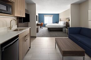 Holiday Inn Express & Suites Meriden by IHG