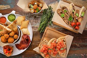 Grand Hyatt Doha Hotel and Villas