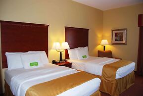 La Quinta Inn & Suites by Wyndham Fairfield TX