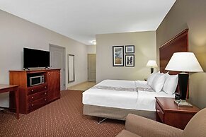 La Quinta Inn & Suites by Wyndham Fairfield TX