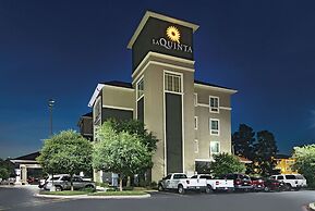 La Quinta Inn & Suites by Wyndham San Antonio Northwest