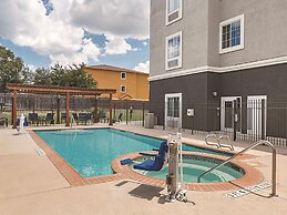 La Quinta Inn & Suites by Wyndham San Antonio Northwest