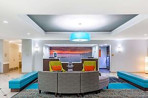 La Quinta Inn & Suites by Wyndham Orange