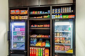 La Quinta Inn & Suites by Wyndham Orange