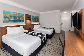 La Quinta Inn & Suites by Wyndham Angleton