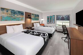 La Quinta Inn & Suites by Wyndham Angleton