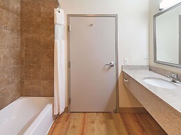 La Quinta Inn & Suites by Wyndham Glen Rose