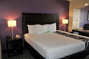 La Quinta Inn & Suites by Wyndham Huntsville Airport Madison