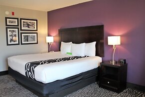La Quinta Inn & Suites by Wyndham Huntsville Airport Madison