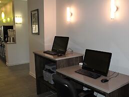 La Quinta Inn & Suites by Wyndham Huntsville Airport Madison