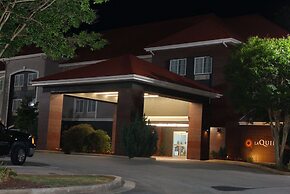 La Quinta Inn & Suites by Wyndham Huntsville Airport Madison